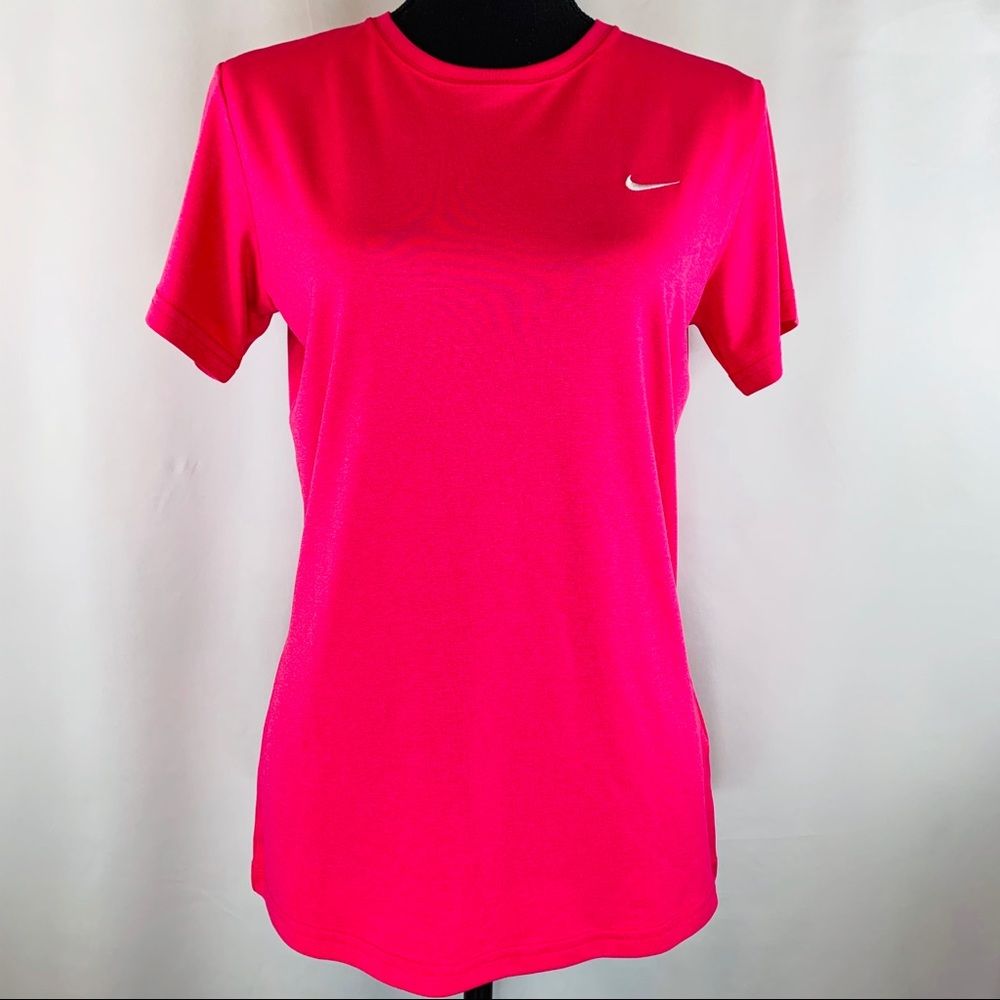 Nike Women Dri-Fit Legend T-Shirt Size M ColorPink